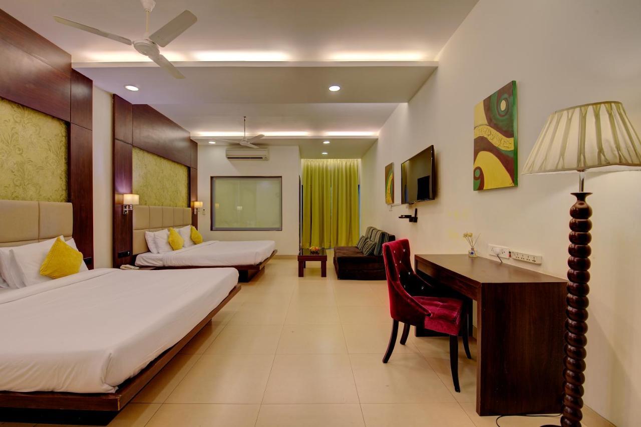 Khanvel Resort Silvassa Bagian luar foto