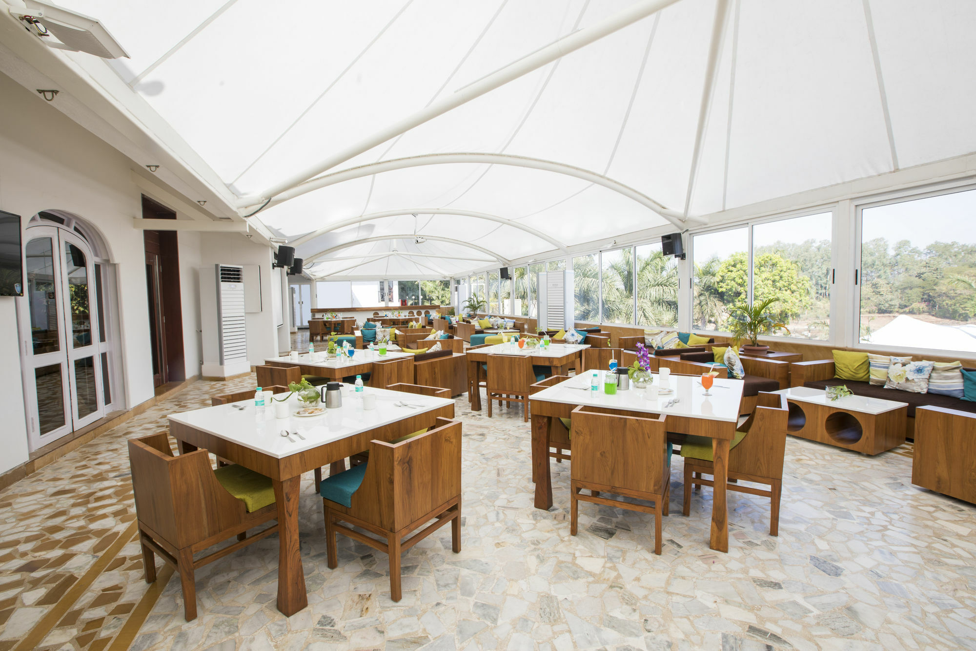 Khanvel Resort Silvassa Bagian luar foto