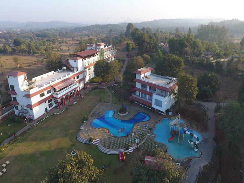 Khanvel Resort Silvassa Bagian luar foto