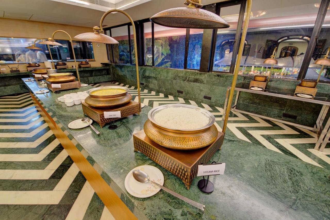 Khanvel Resort Silvassa Bagian luar foto