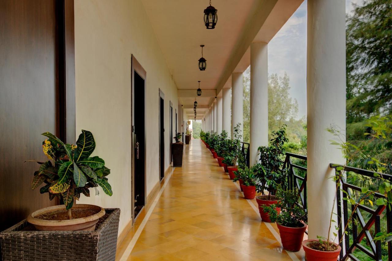 Khanvel Resort Silvassa Bagian luar foto