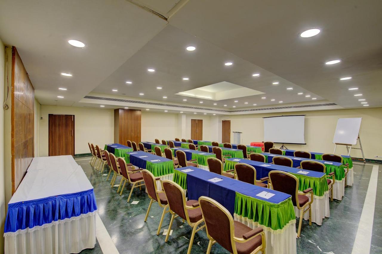 Khanvel Resort Silvassa Bagian luar foto